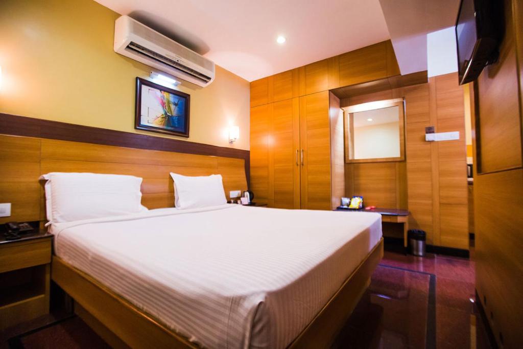 Malles Manotaa Chennai Ruang foto