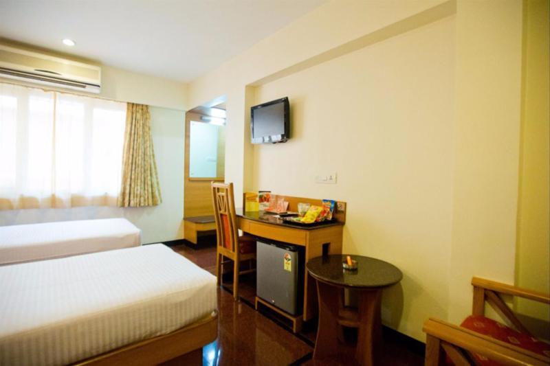 Malles Manotaa Chennai Bagian luar foto
